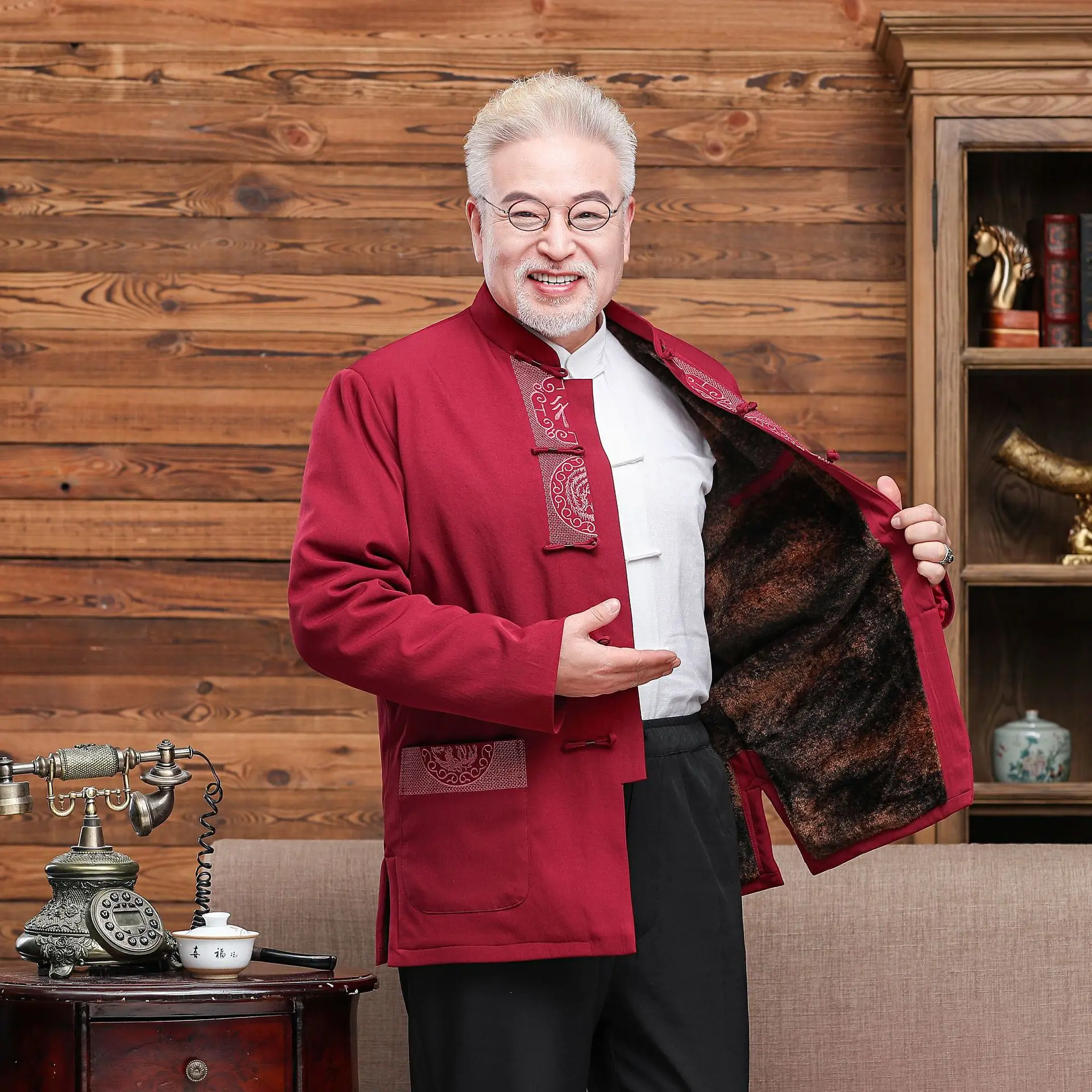 

Chinese Style Men's Tang Suit Top Middle Aged And Elderly Men's Long Sleeved Large Autumn And Winter Thickened Plush Coat Father