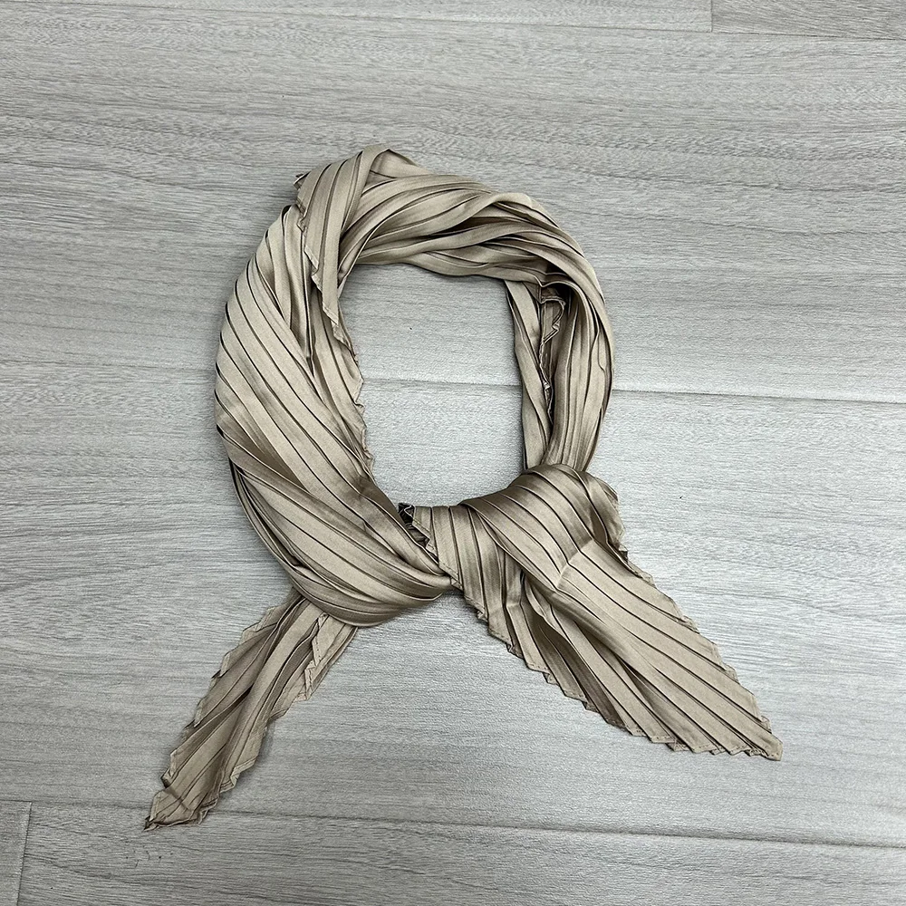 

Fashion trendy Solid color fashionable women kerchief neckwear pleated square scarf headwear bag tie 2024 new Foulard Bandana