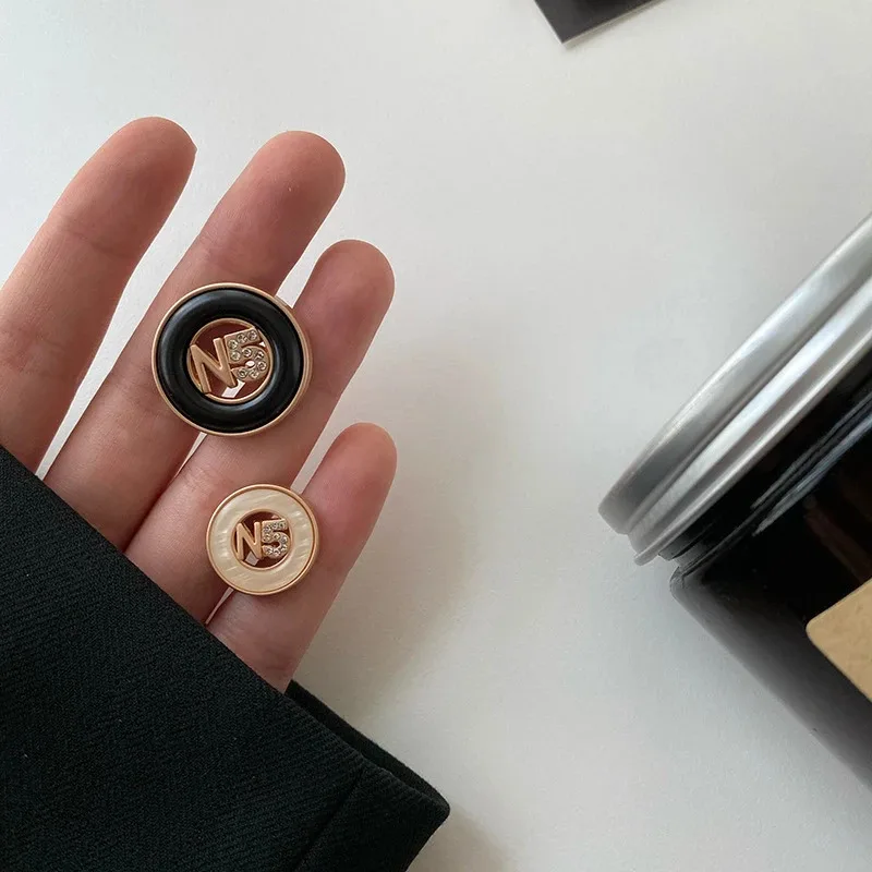 زر خياطة فاخر للملابس ، إكسسوار المعطف ، ديكور يدوي الصنع ، ذهبي وأسود ، N5 ، 6: #2