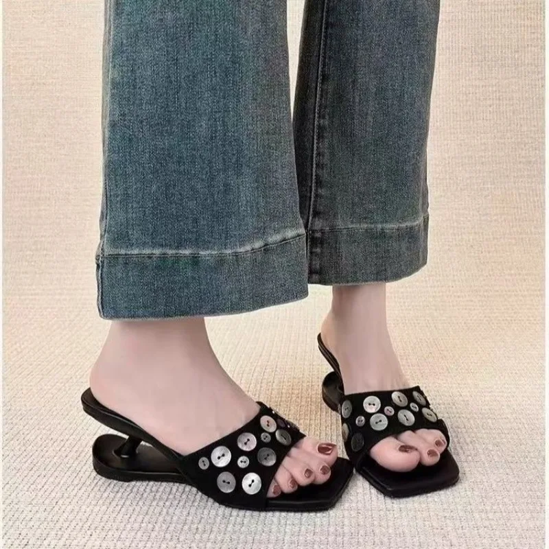 

2026 New Square Toe Slippers Sandals Summer Open Toe Alien Sequin Sequin Slip Sandals