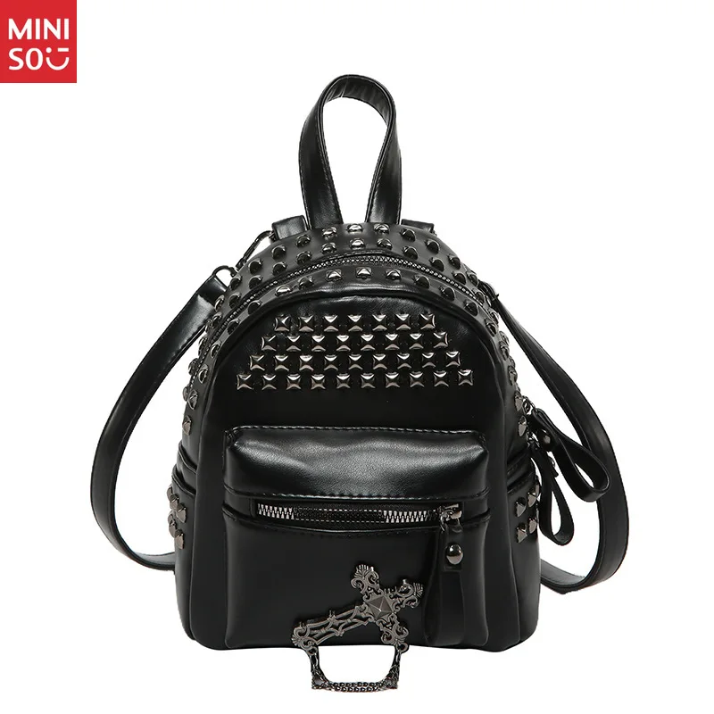 Miniso 2025 Mochila cravejada punk de verão para mulheres, bolsa de viagem nervosa com alças, mochila pequena moderna