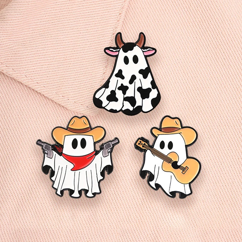 Western Cowboy Geister-Emaille-Pins Gruselig Niedlich Boo Gewehr Gitarre Kuh Geist Cartoon Lustige Halloween-Broschen Anstecknadel Schmuck Geschenke – Detail 2