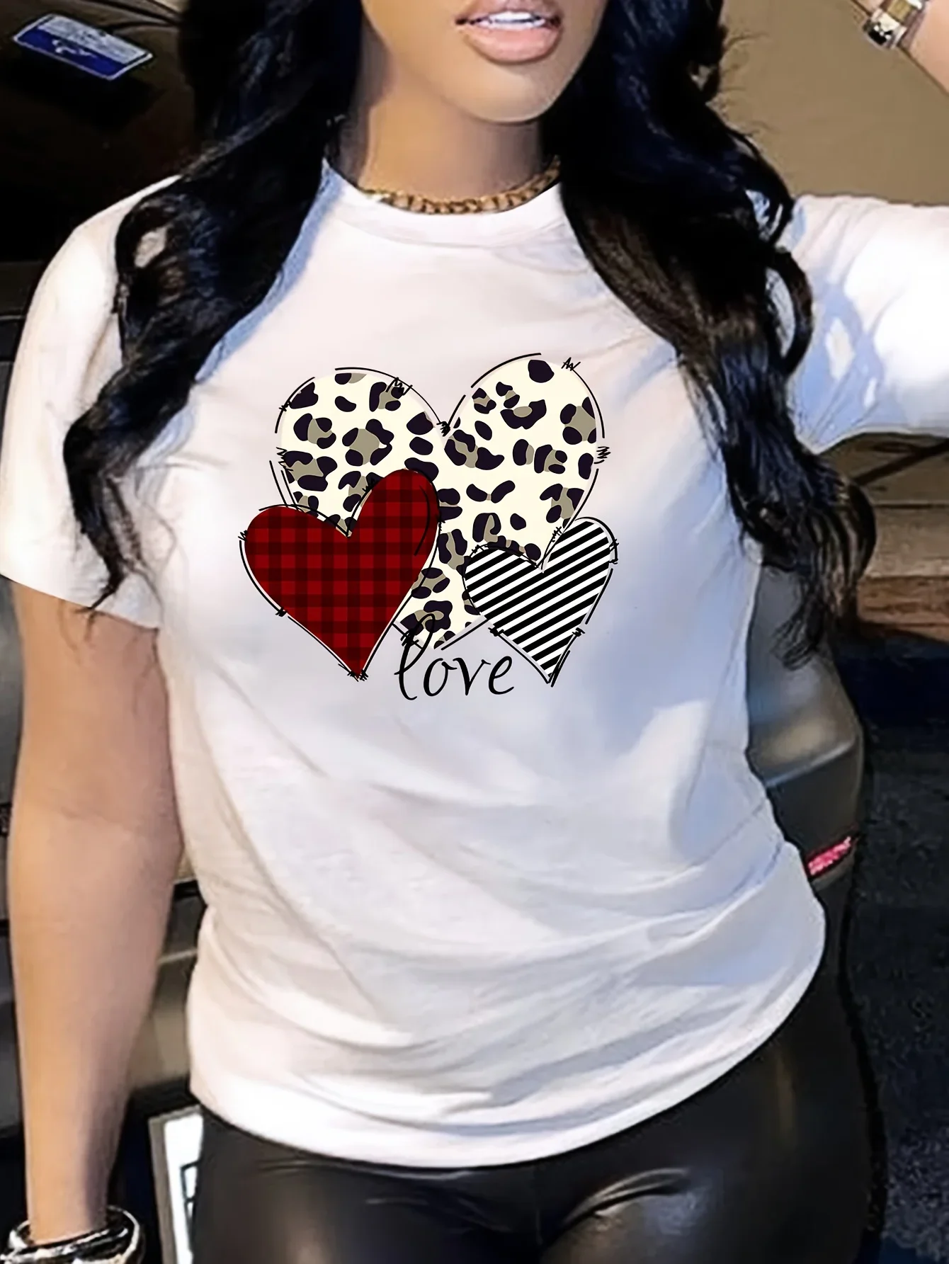 Summer heart-shaped love pattern T-shirt versatile short-sleeved round neck top women's aesthetic clothing