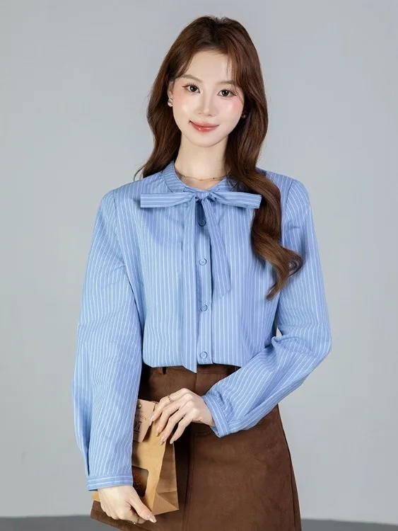 

Spring 2026 Women's Blue Stripe Sa irt Loose Long Sve Slimming Commute Friendly Faionable Casual Polyester Fiber