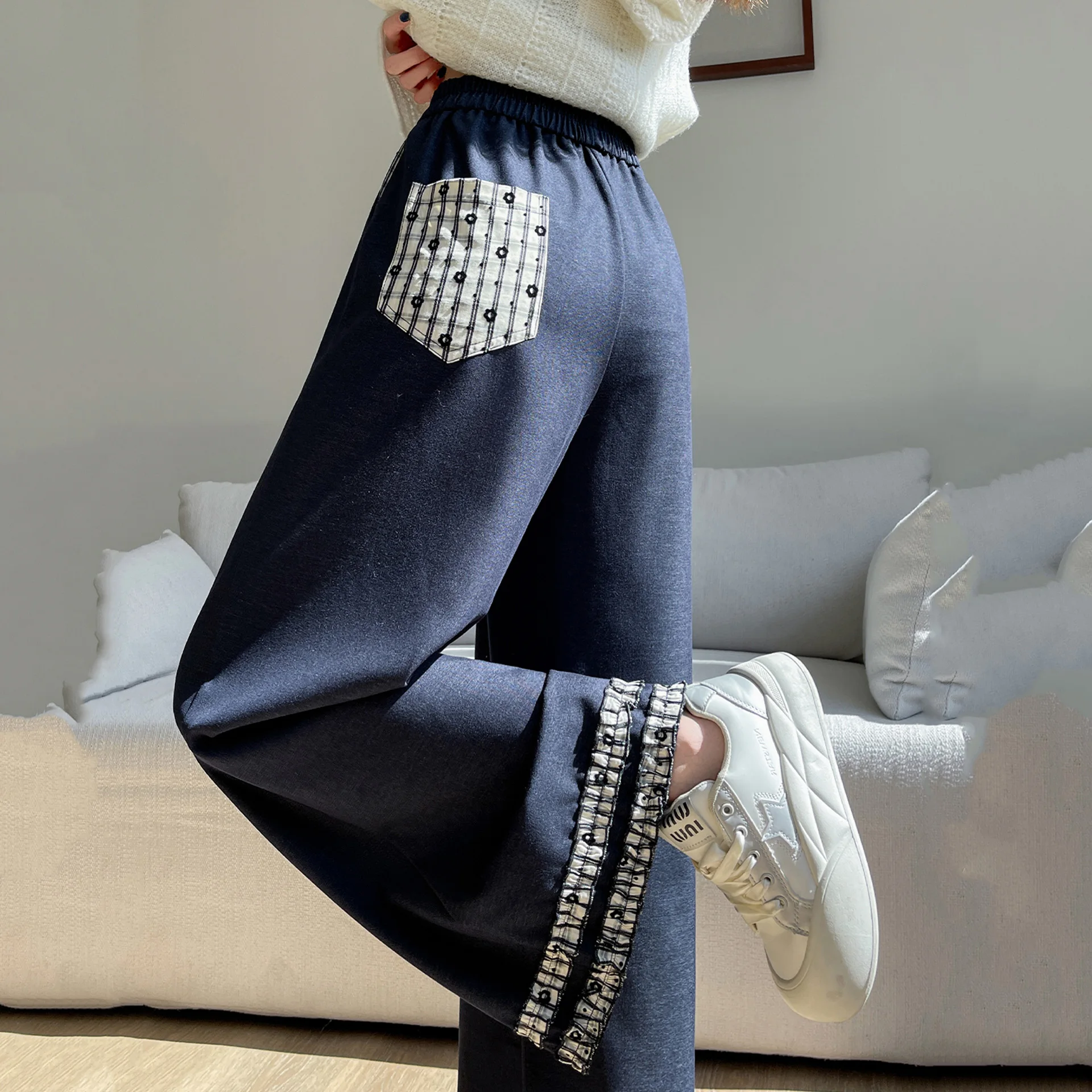 Celana Jeans Wanita Model Spliced Lembut, Fashion Musim Gugur, Pinggiran Jamur Hitam, Pinggang Elastis, Kaki Lurus, Celana Denim Wanita, Cocok untuk Semua Gaya, Celana Panjang