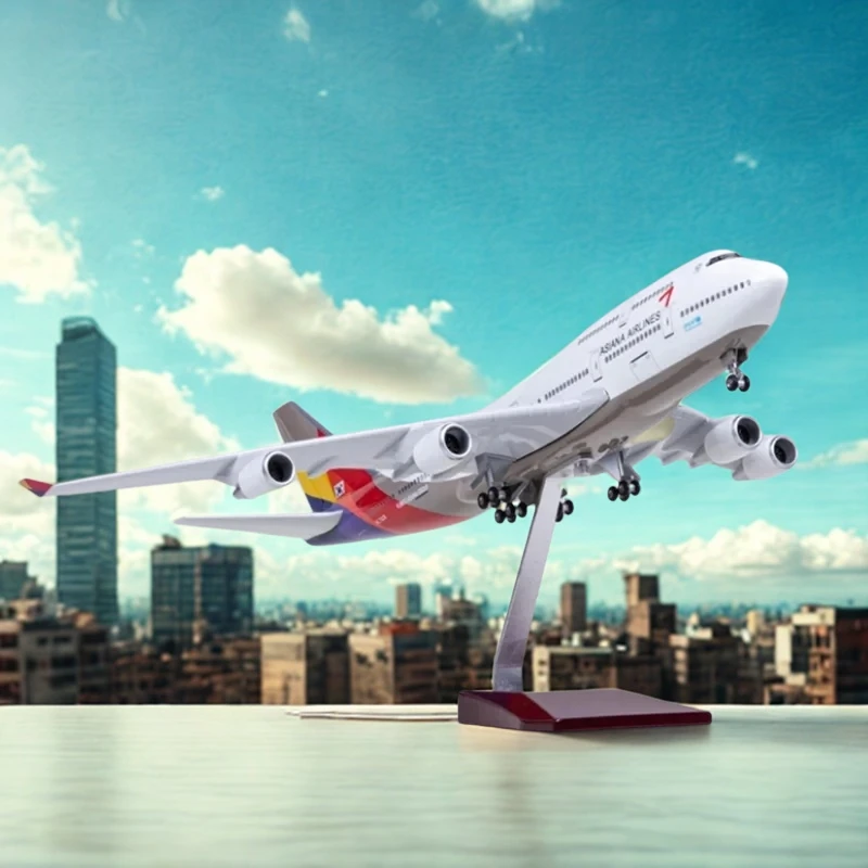 

1/150 scale plane 47cm ASIANA B747 Airplane Aircraft Model Miniature toys boys kids Plane With Wheel Light for Collection