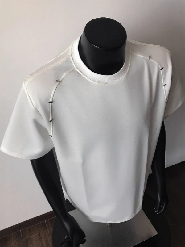 الرجال النساء 2025 الصيف المعادن حبة الكتف خط تصميم منصات الكتف قصيرة الأكمام بسيطة تي شيرتات قطن الرجال الراقية القمم #2