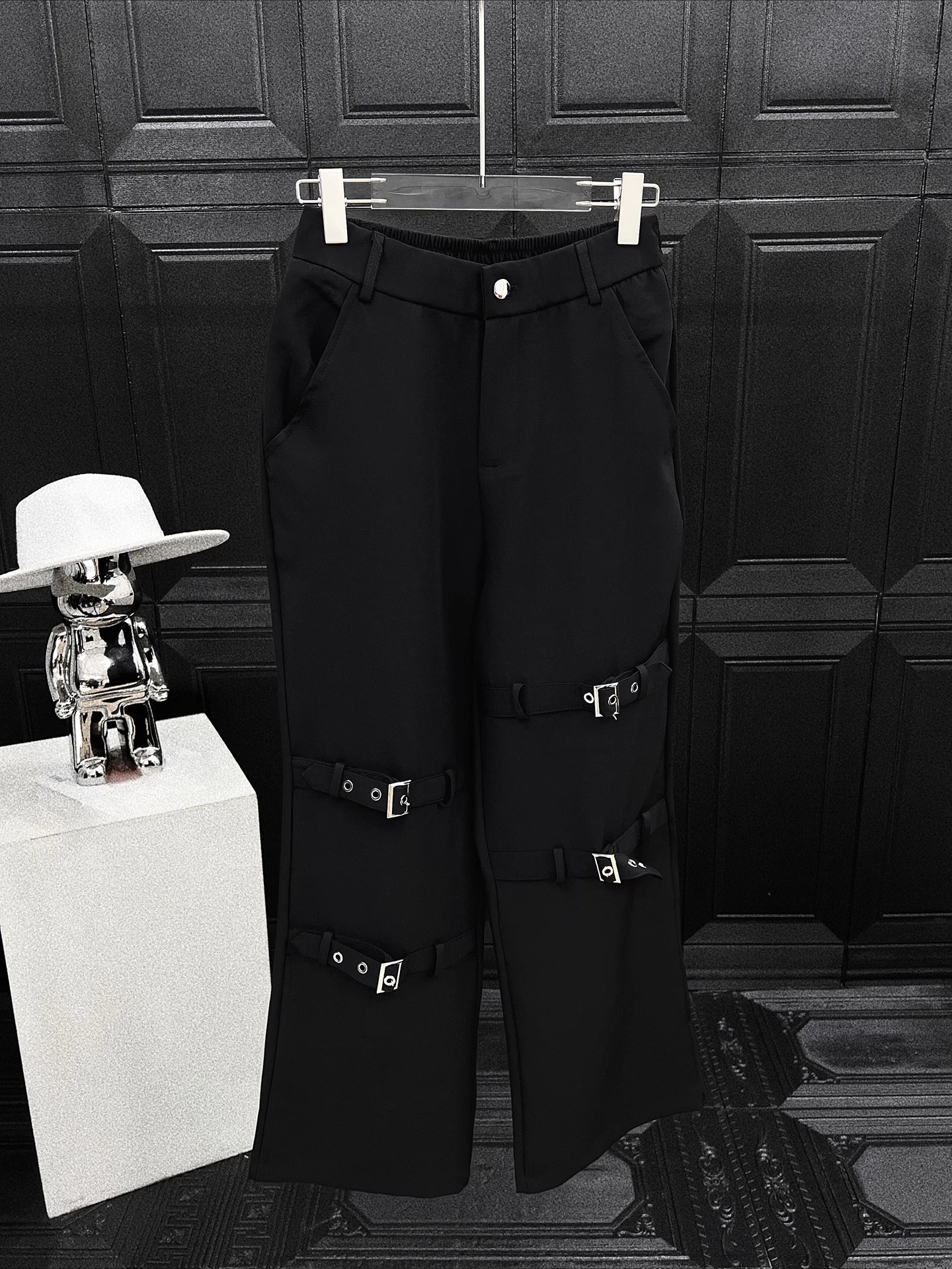 Men's 2025 New Trendy Metal Buckle Strap Design Chic Trousers Men's Loose Straight Casual Trousers Fashion Versatile Black Pants