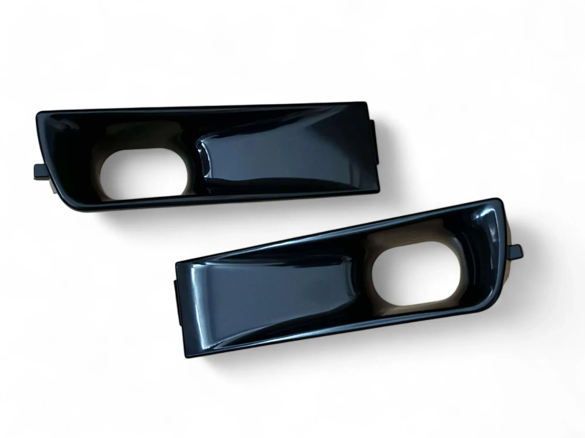 

A pair of Super durable Front Upper Bumper Air Intake Vents Ducts MADE For VW MK3 Golf Vento Jetta GTI VR6 Best Value Parts