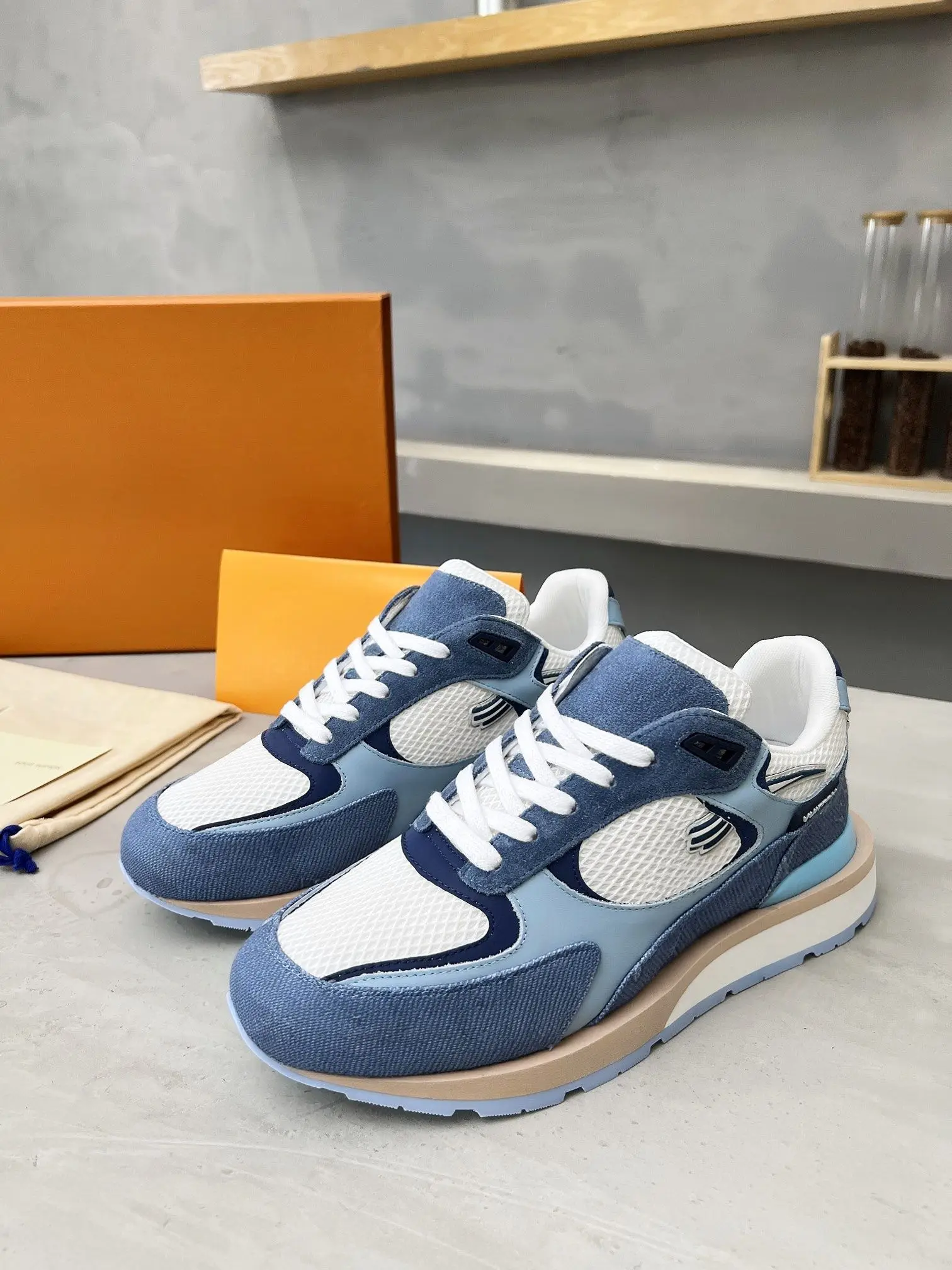 Unisex Trendy Retro Platform Sneakers Mixed Material Lace-up Lightweight Daily Athletic Footwear