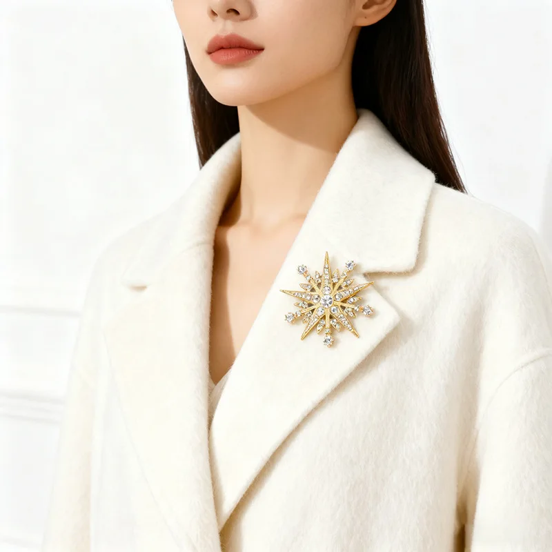 Brooch Korean Style Eight Pointed Star Rhinestone Snowflake Luxury Fashion Lapel Pin for Women Suit Coat Accessory Silver Tone