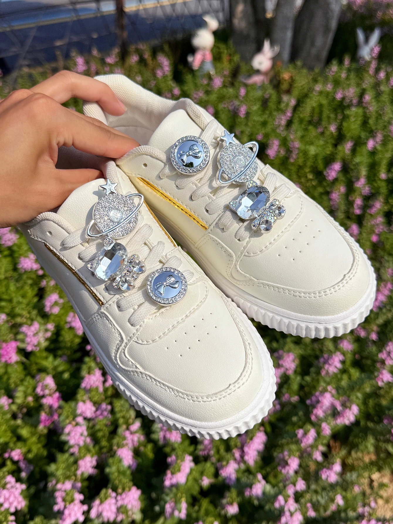 

Модные серебряные аксессуары для обуви (Planet, Bow Disc, Diamond Cat) — простой в установке съемный пластиковый декор своими руками