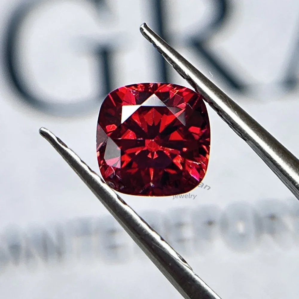 

Cushion Cut Bright Red VVS1 Loose Moissanite Stone Gemstone 6x6-10x10mm 1-4ct GRA Certificate DIY for Jewelry