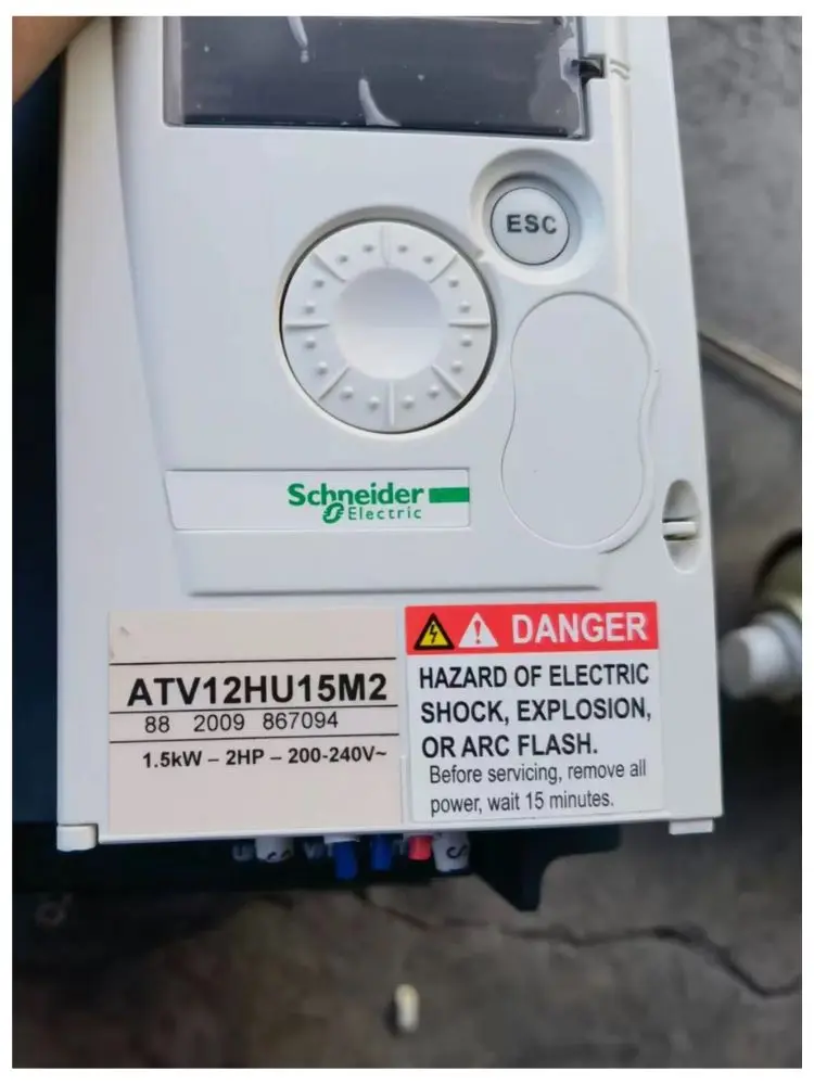 б/у инвертор ATV12HU15M2 Тест прошел быструю доставку