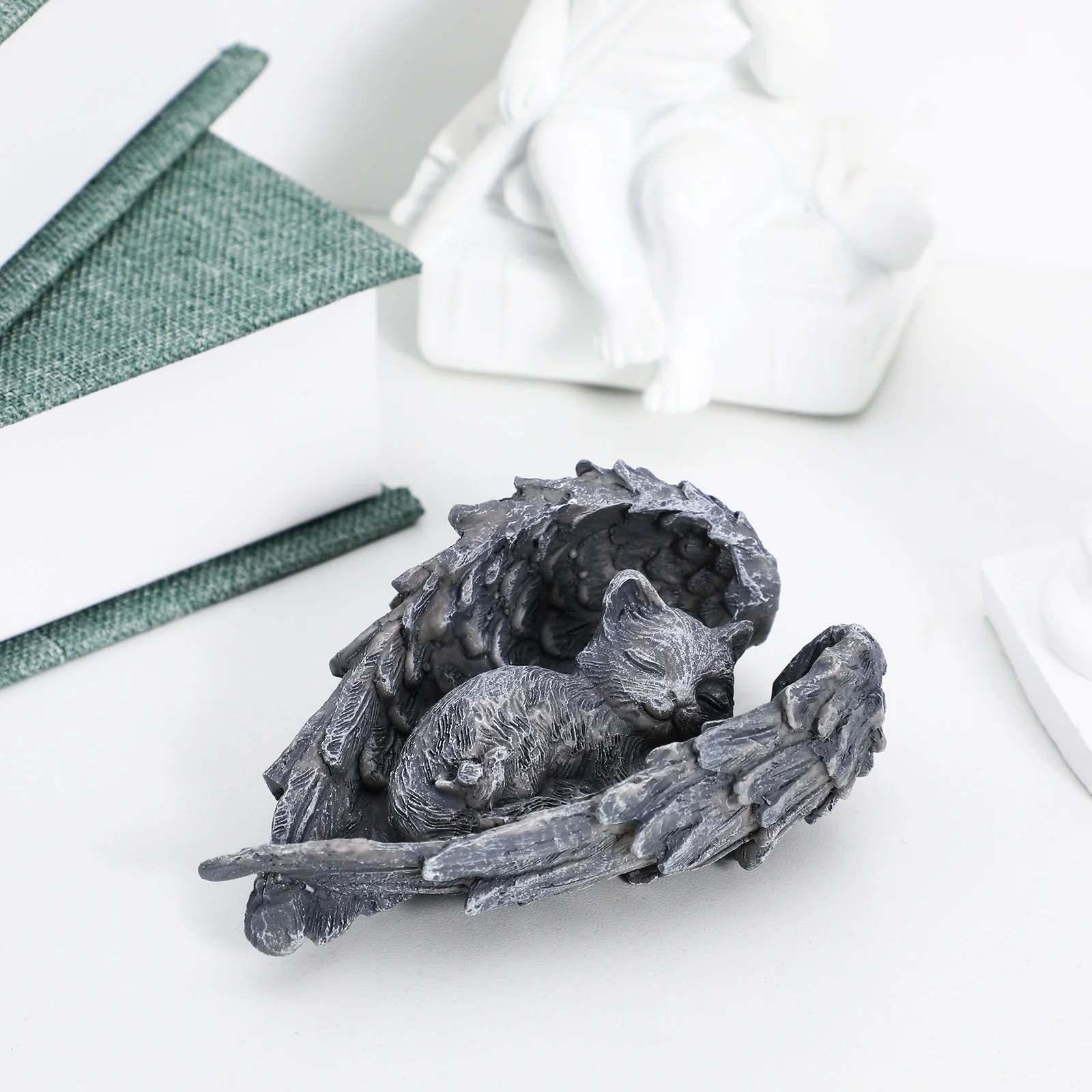 

Angel Cat Statue Resin Sculpture Cute Dog Ornaments Decor Gifts Cat Wings Crafts Durability