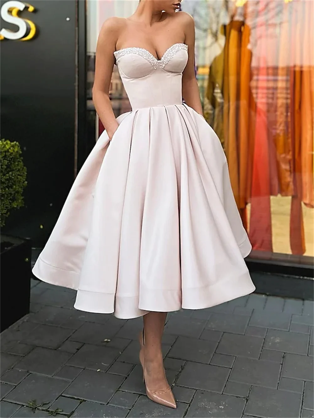 

Vinca Sunny Elegant A-Line Wedding Guest Prom Dress Strapless Sleeveless Tea Length Satin with Sequin Party robes de soirée 2023