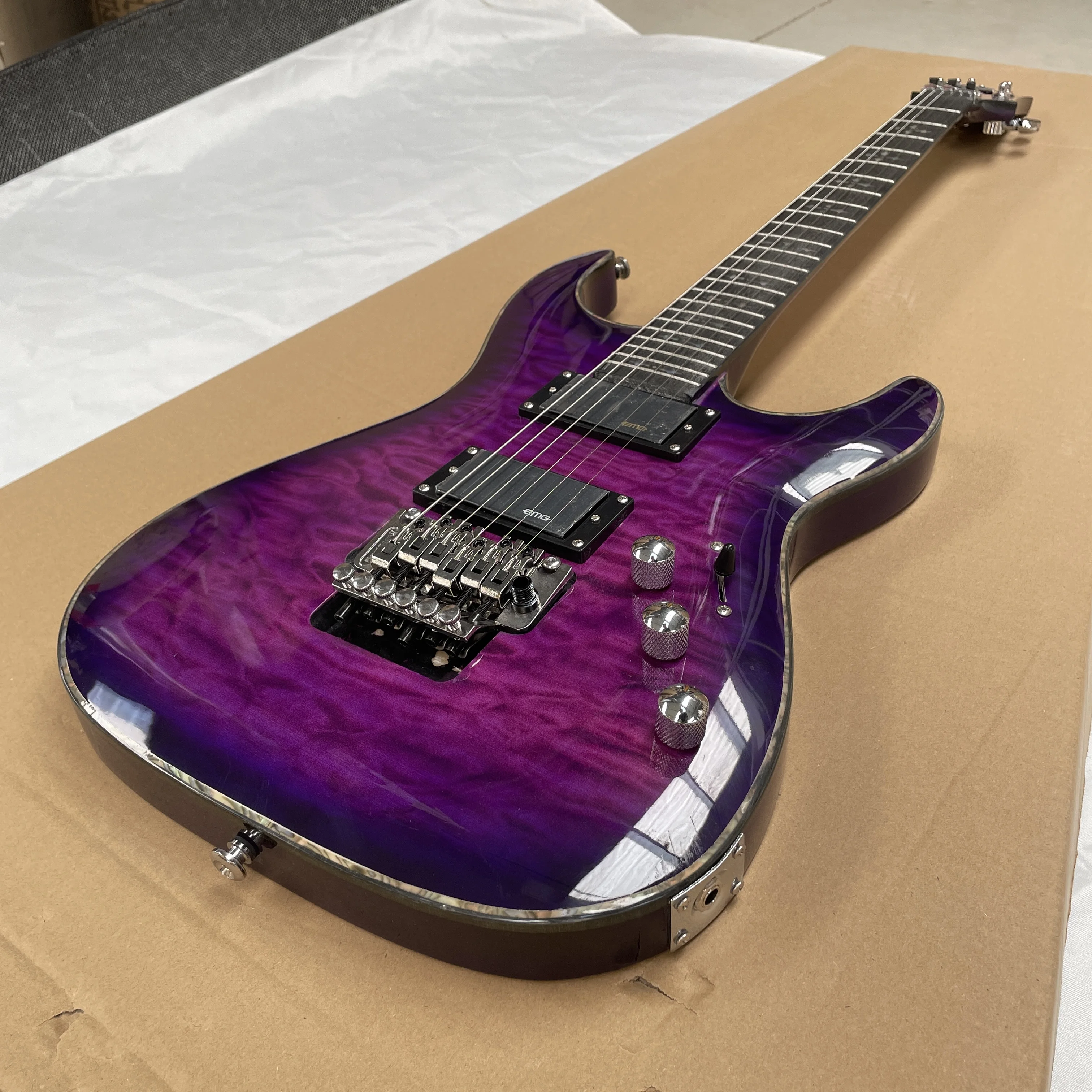 Amethyst gradient color electric guitar, double-locking tremolo bridge electric guitars, square inlay fretboard electric guitarr