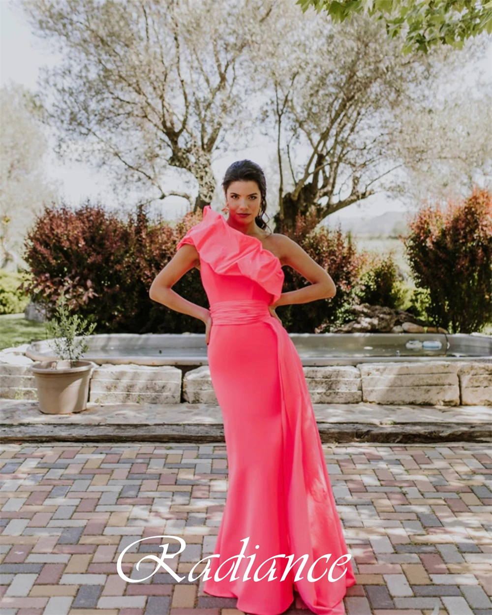 ที่กําหนดเองสง่างามหนึ่งไหล่ Ruched ชุดราตรีอารมณ์ริบบิ้นชุดที่ละเอียดอ่อน Mermaid Back Slit Celeb