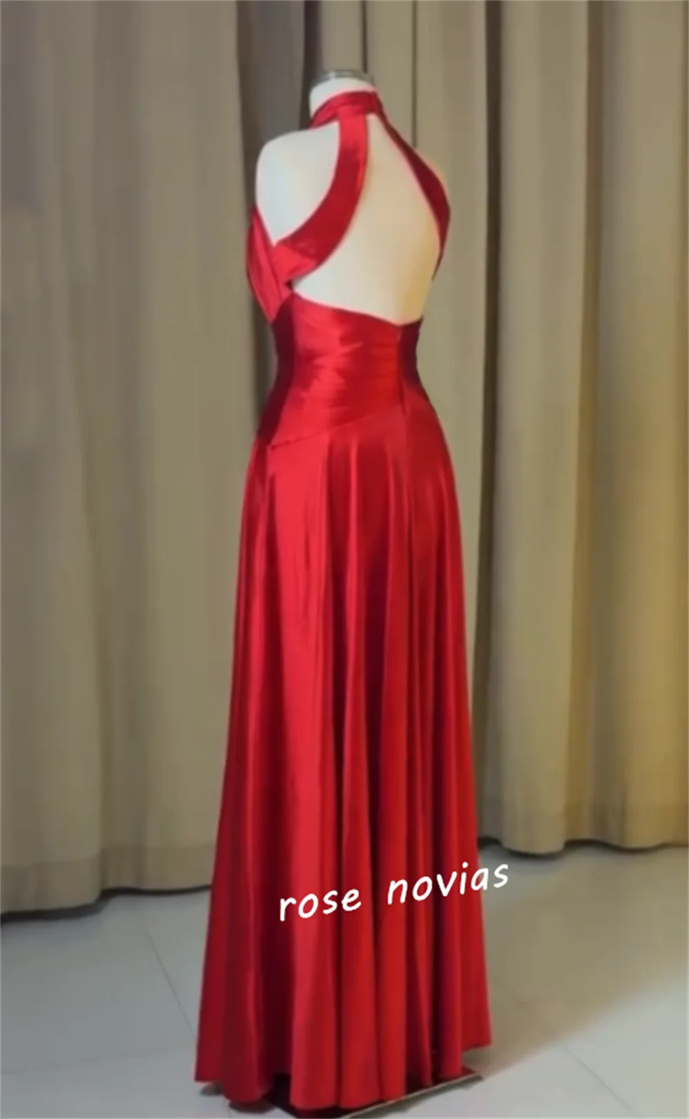 Abito da festa personalizzato Charmeuse Piega Collo alto Backless Abiti lunghi rossi Occasioni su misura Classico Elegante Semplice