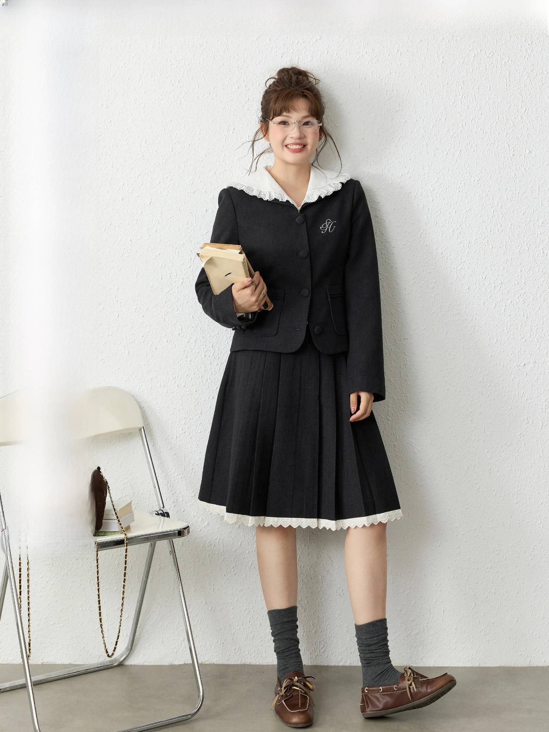 

Костюмный комплект Jiulu Studio College Avenue больших размеров с блузкой и плиссированной юбкой для женщин, осенний модный комплект из двух предметов