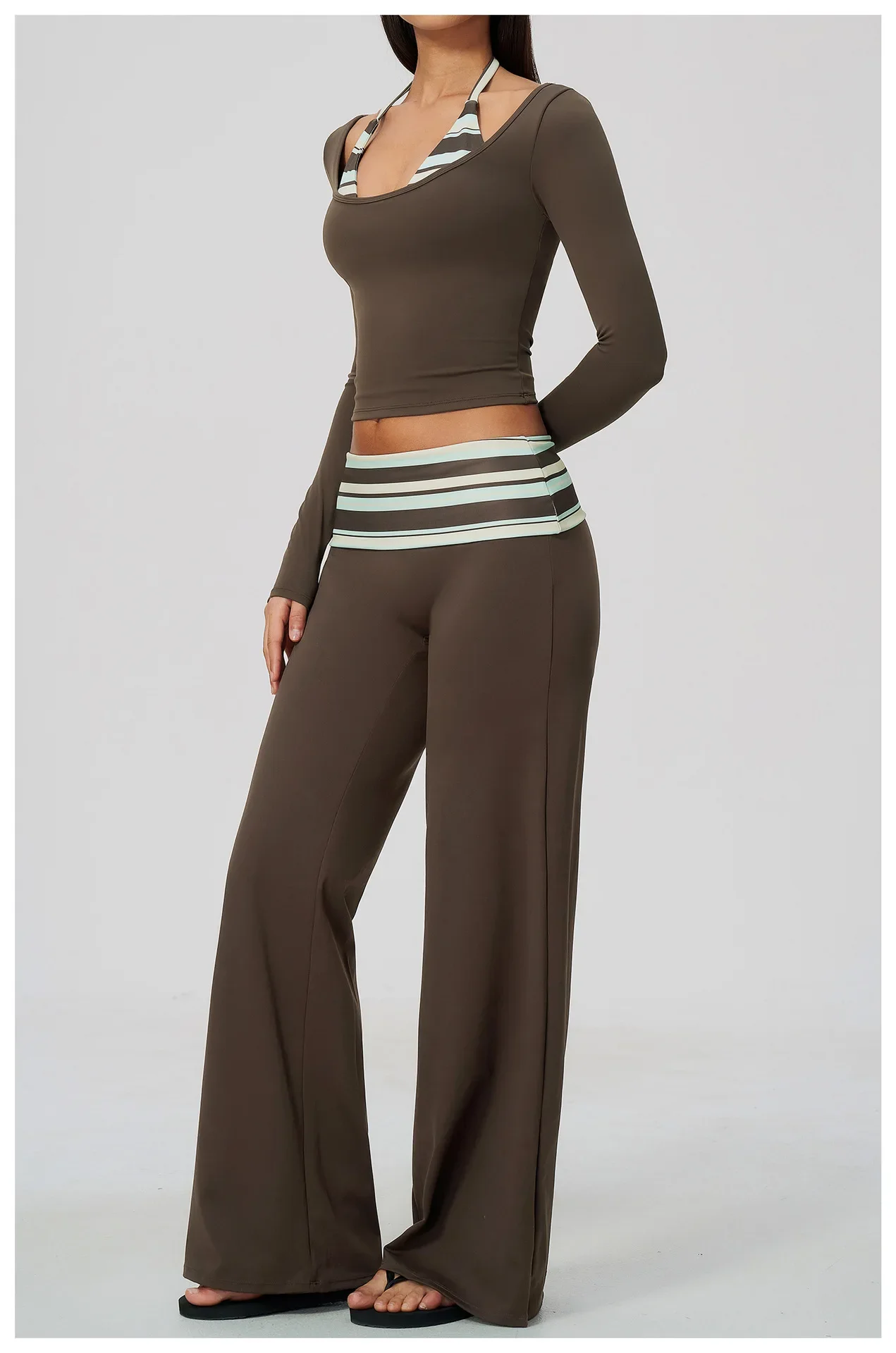 Damen 2-teiliges Yoga-Outfit, Langarm-Oberteil mit schmaler Passform, gestreifte, weit geschnittene Flare-Hose, Activewear-Set für Fitnessstudio, Training und Fitness – Detail 10