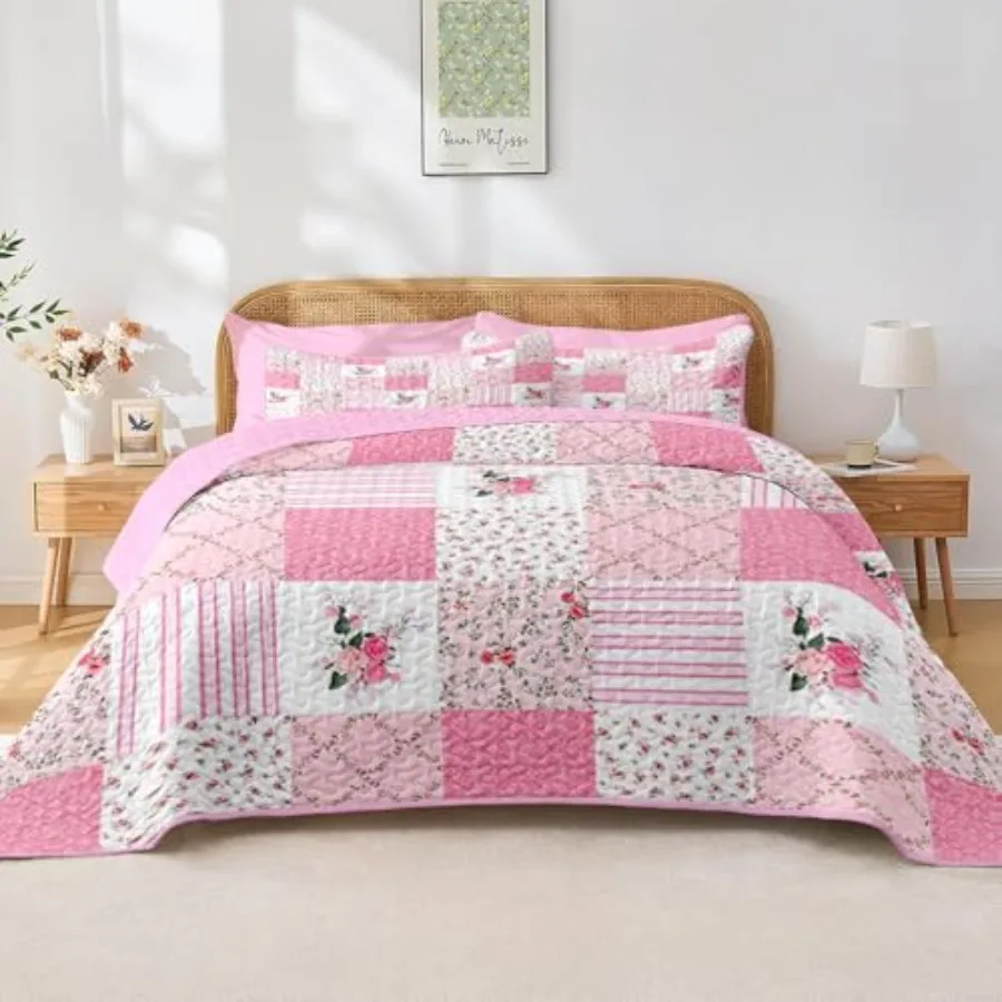 

Комплект постельного белья (3 предмета) с цветочным узором, розовый пэчворк, размер Full/Queen, мягкий, легкий, с цветами и садовыми мотивами, покрывало-пэчворк