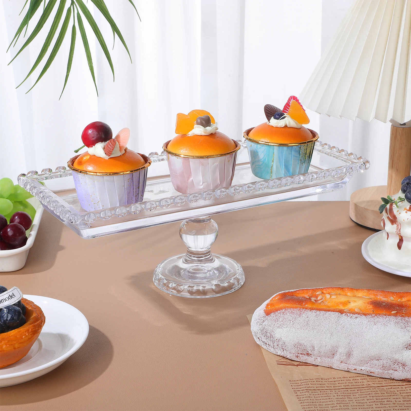 

1Pcs Exquisite Fruit Tray Transparent Snack Plate Modern Style Multipurpose Practical Gift for Families Friends