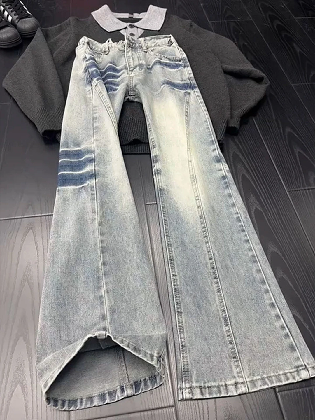 

American Retro Slim Fit Straight Leg Jeans Men's Spring 2026 High Street Vibe Lightning Pattern Bend Knife Pants Casual Jeans