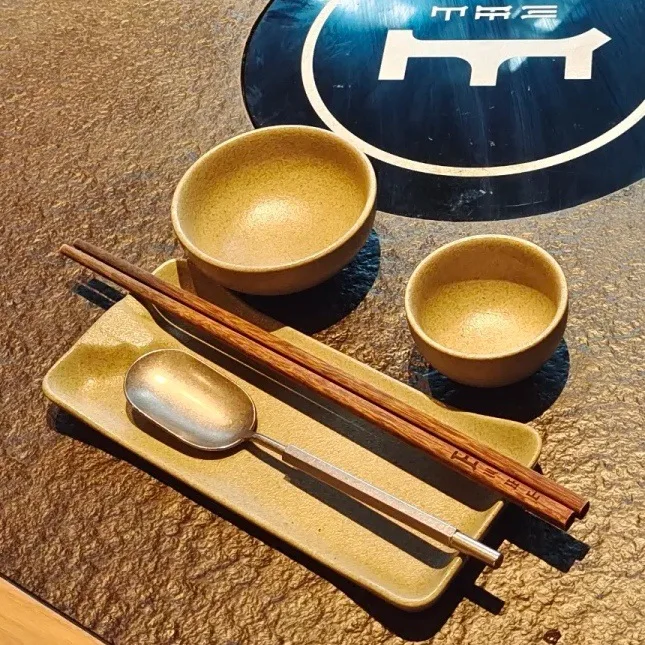 

HYS same table oil dish bowl hotel characteristic set plate ceramic table four-piece set