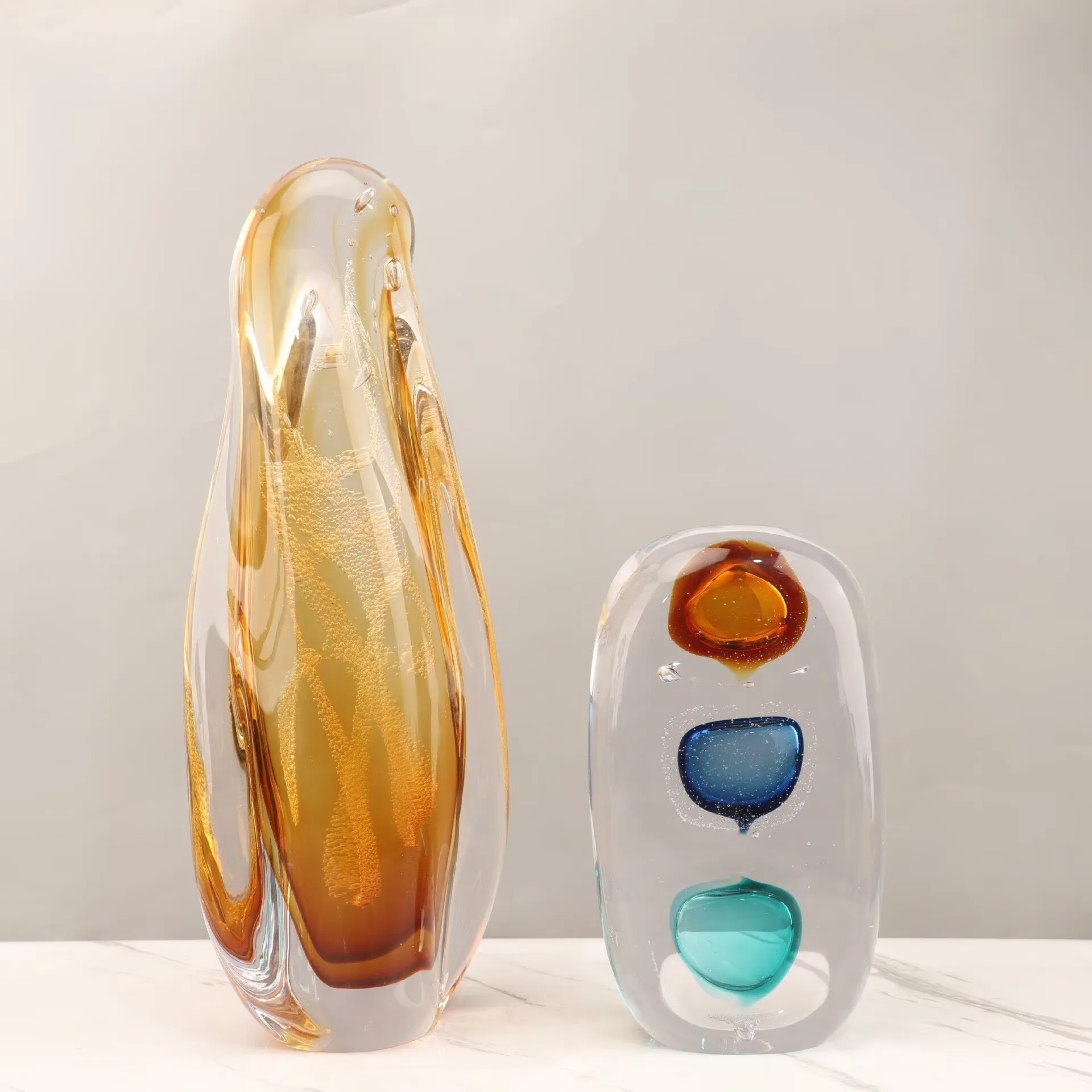 Home decoration items luxury sculptures colorful bubble glass art ornaments irregular desktop high-end decoration gifts