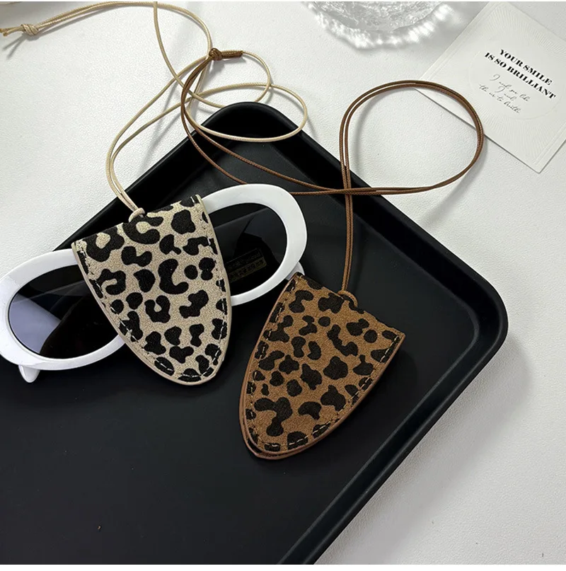 Leopard Print Leather Neck Hanging Sunglasses Clip Protection Glasses Chain Storage Necklace Women'S Hanging Rope Sweater Chain