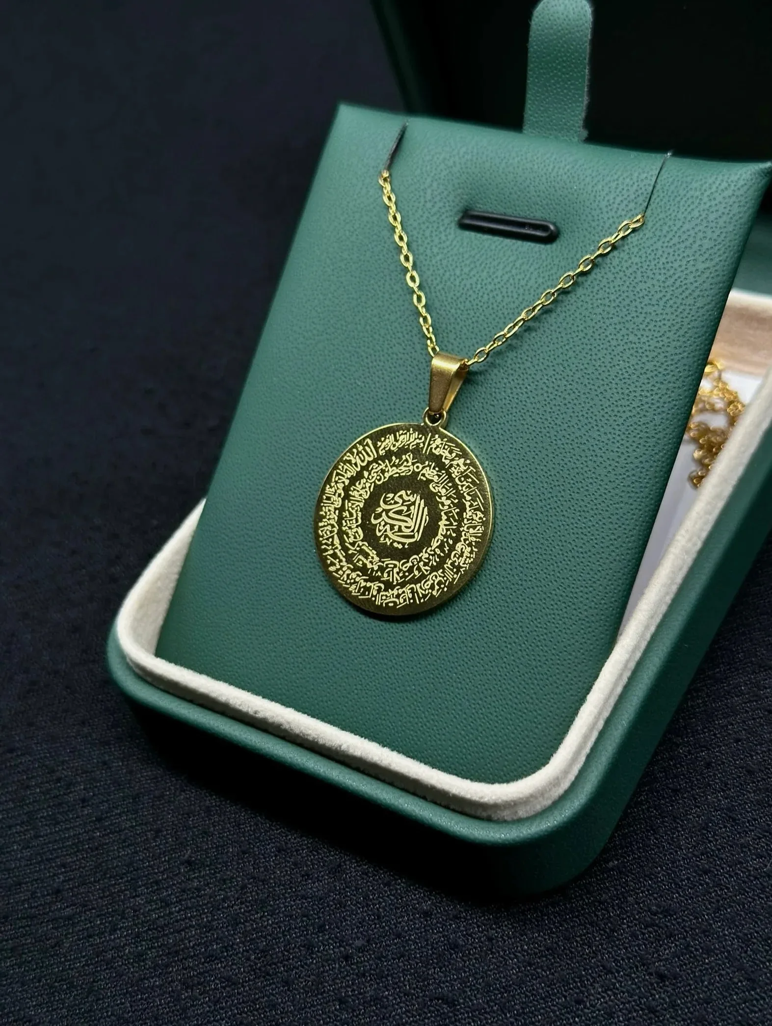 

Ожерелье Ayatul Kursi | 4-х шаровое двустороннее ожерелье, индивидуальное имя на спине, ювелирное изделие из нержавеющей стали, подарок для женщин