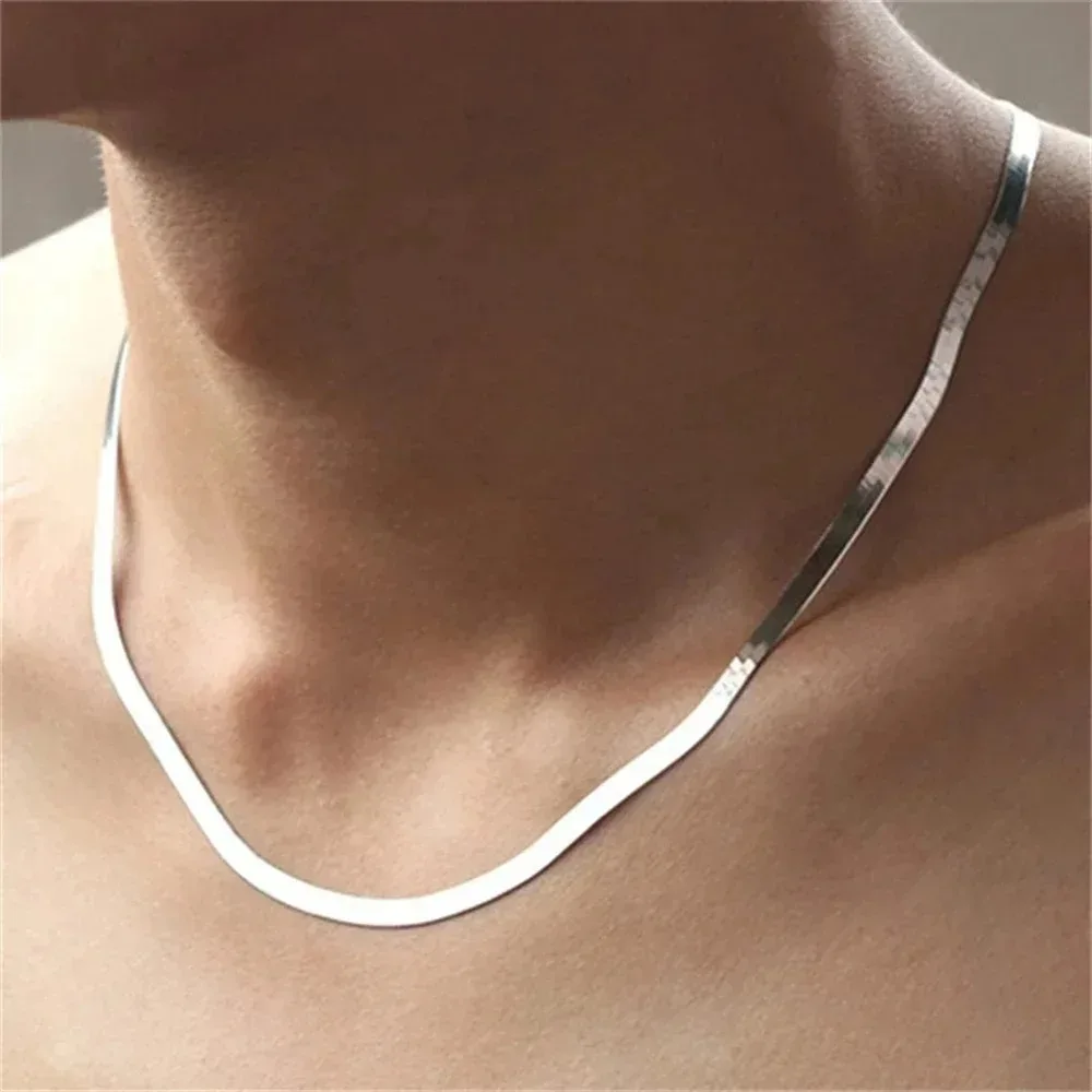 新しい 4 ミリメートルゴールドカラーシルバートレンディエレ - Women Accessories Display のレビューと価格