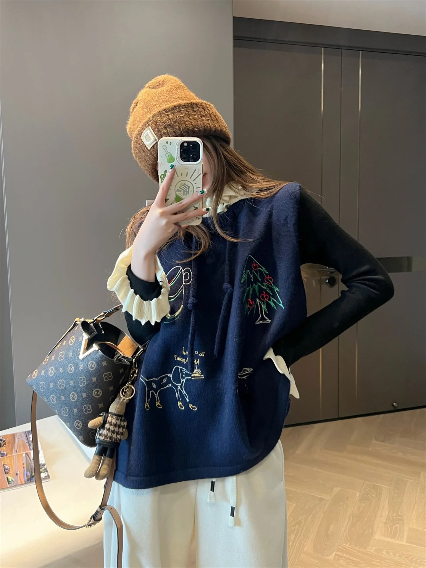 

Casual Versatile Knitted Vest Top for Women Early Spring 2026 New Small Size ort Length round Ne Plant Floral Patterned