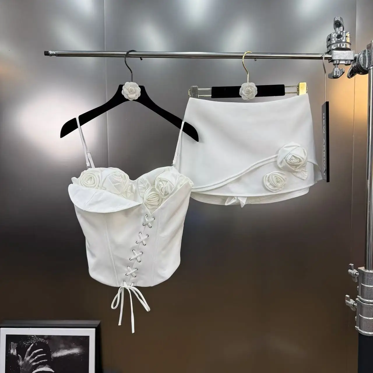 

2025 Trendy Sexy Flower White Two Piece Sets For Women Sleeveless Top High Waist Skirt Outfit Night Club Female Fashion New