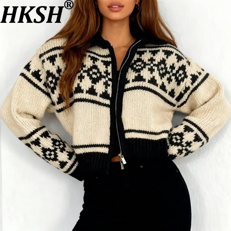 HKSH Women Sweater Coat Vintage Casual Geometric Pattern Color-blocked Jacquard Zipper Design Short Knit Thick Cardigan HK27028
