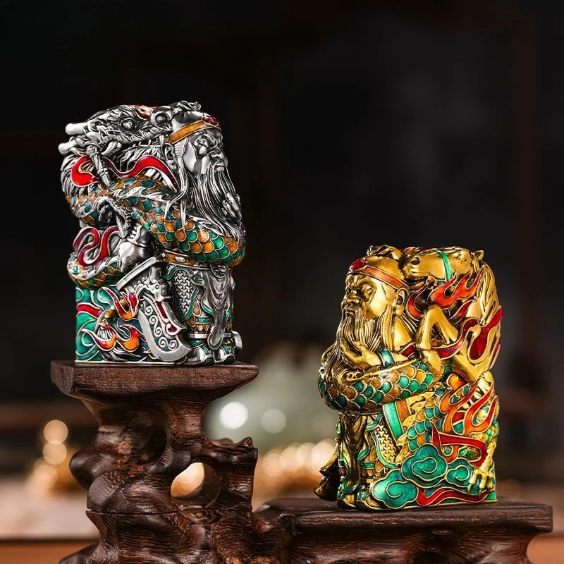 NEW Heavy Armored Guan Gong Fuel Lighter, Creative Windproof Grinding Wheel Lighter, Cigarette Accessories, Men's Gift view 6