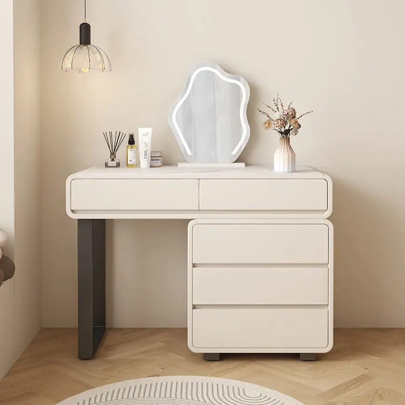 ไม้เนื้อแข็ง, อพาร์ทเมนต์ขนาดเล็ก, ห้องนอน, โต๊ะเครื่องแป้ง, ทันสมัย, เรียบง่าย, ระดับไฮเอนด์, หินชนวน, หรูหราเบาๆ