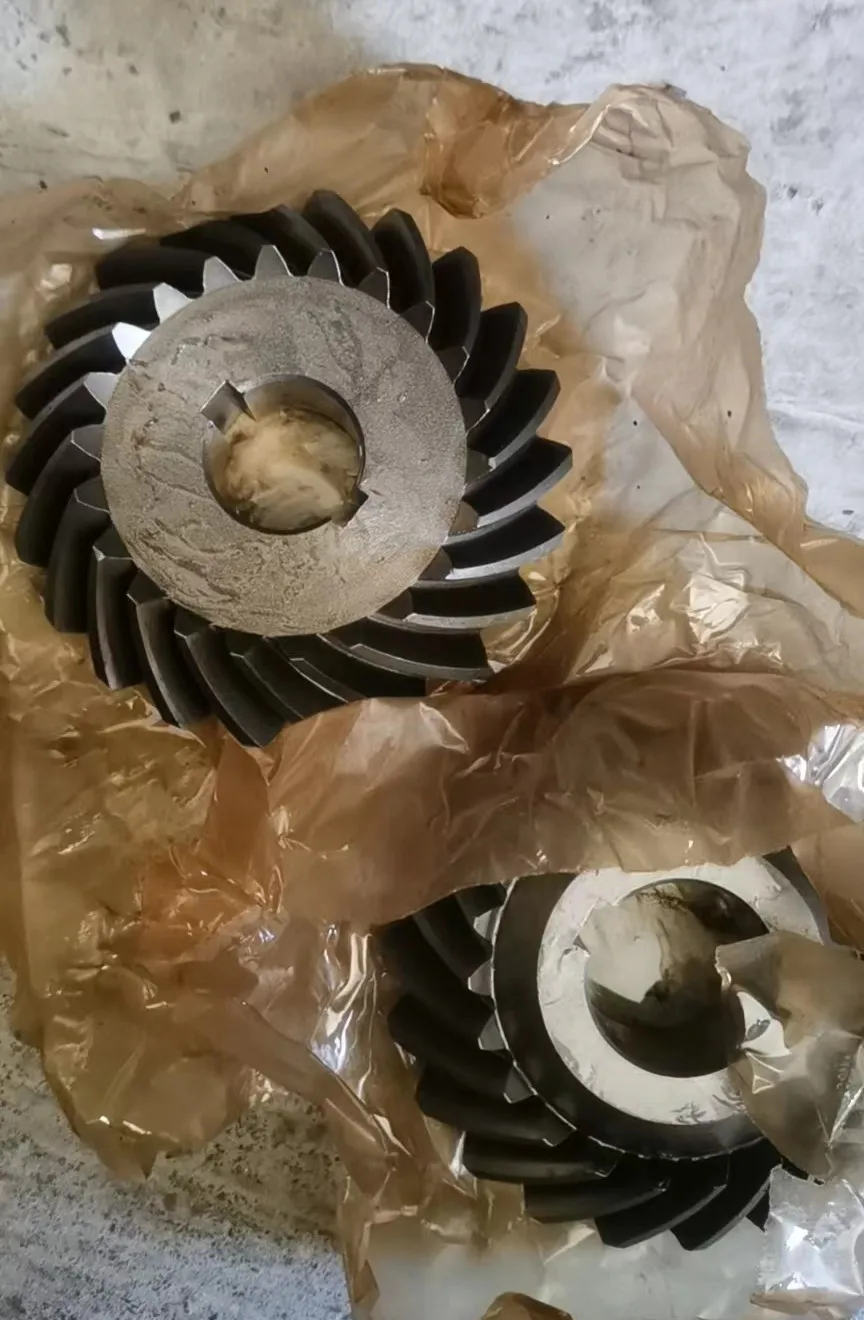 X754-2000 Milling Machine Z22/22 Spiral Bevel Gear