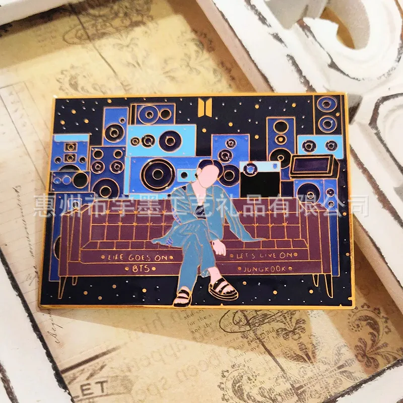 Customized. Baking Paint Metal Badge-Border Idol Comic Show Peripheral Cartoon Culture Commemorative Pin Arm