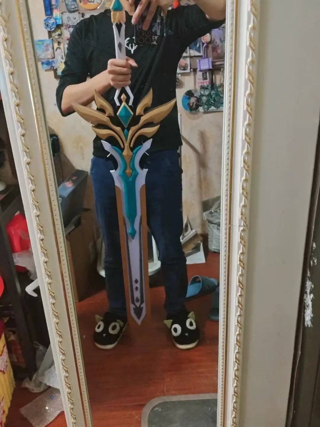 

Светящийся большой меч Varka Cos для косплея по игре Genshin Impact, реквизит для косплея, длина 140 см, аксессуар для Хэллоуина и рождественских вечеринок