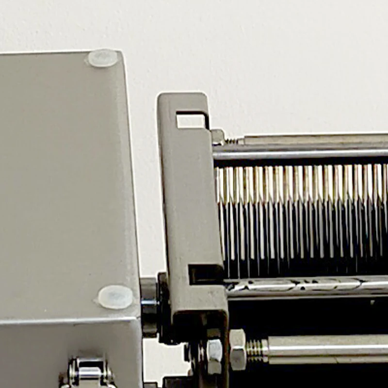 

Промышленная электрическая высокомощная машина для нарезки мяса (инженерная версия): нарезка ломтиками, кусочками, соломкой, с большим загрузочным отверстием ﻿