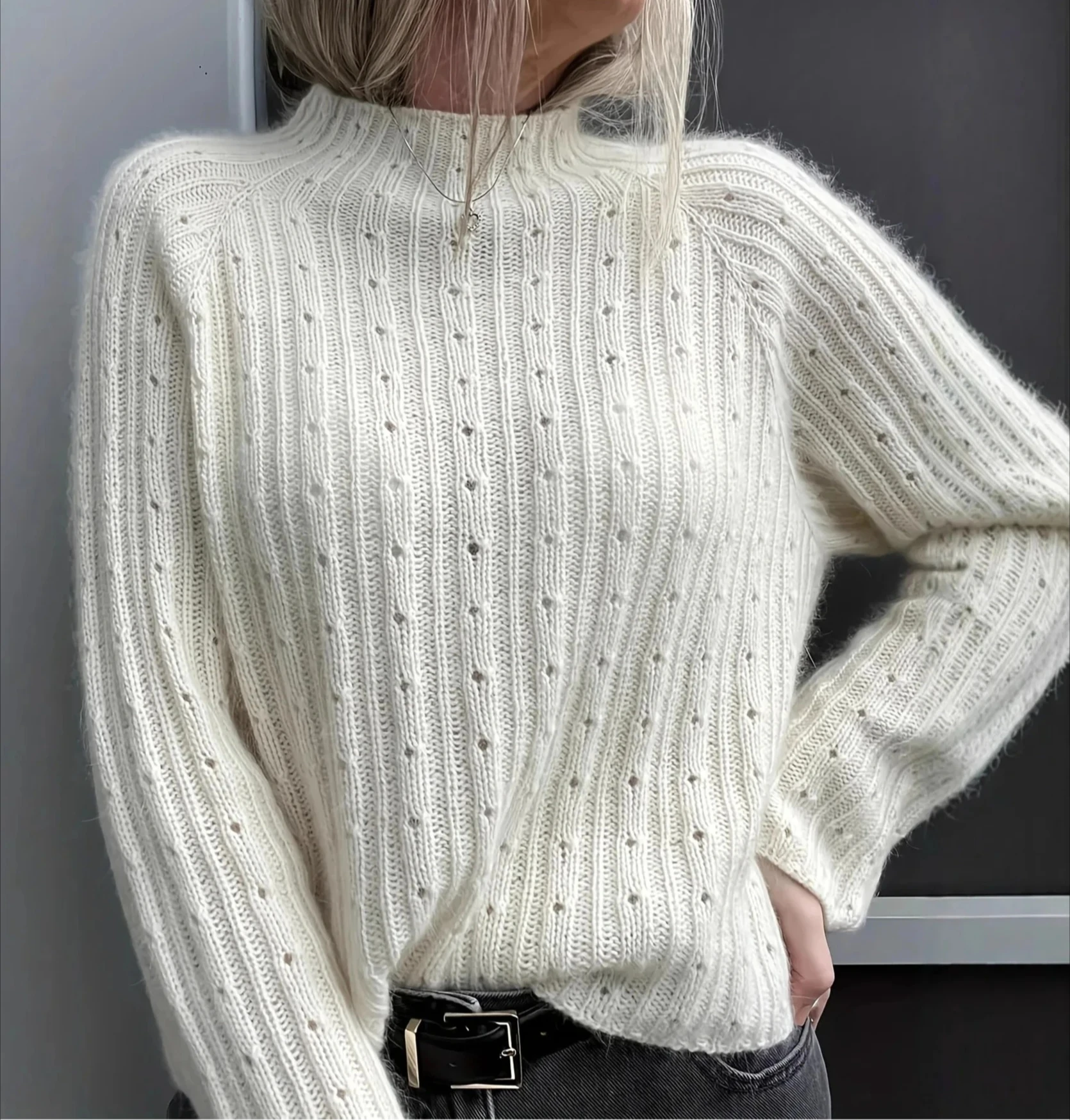 

Женский мягкий вязаный свитер с круглым вырезом и ажурными вставками для осени и зимы, удобный, в уличном стиле, из полиэстера, длинный