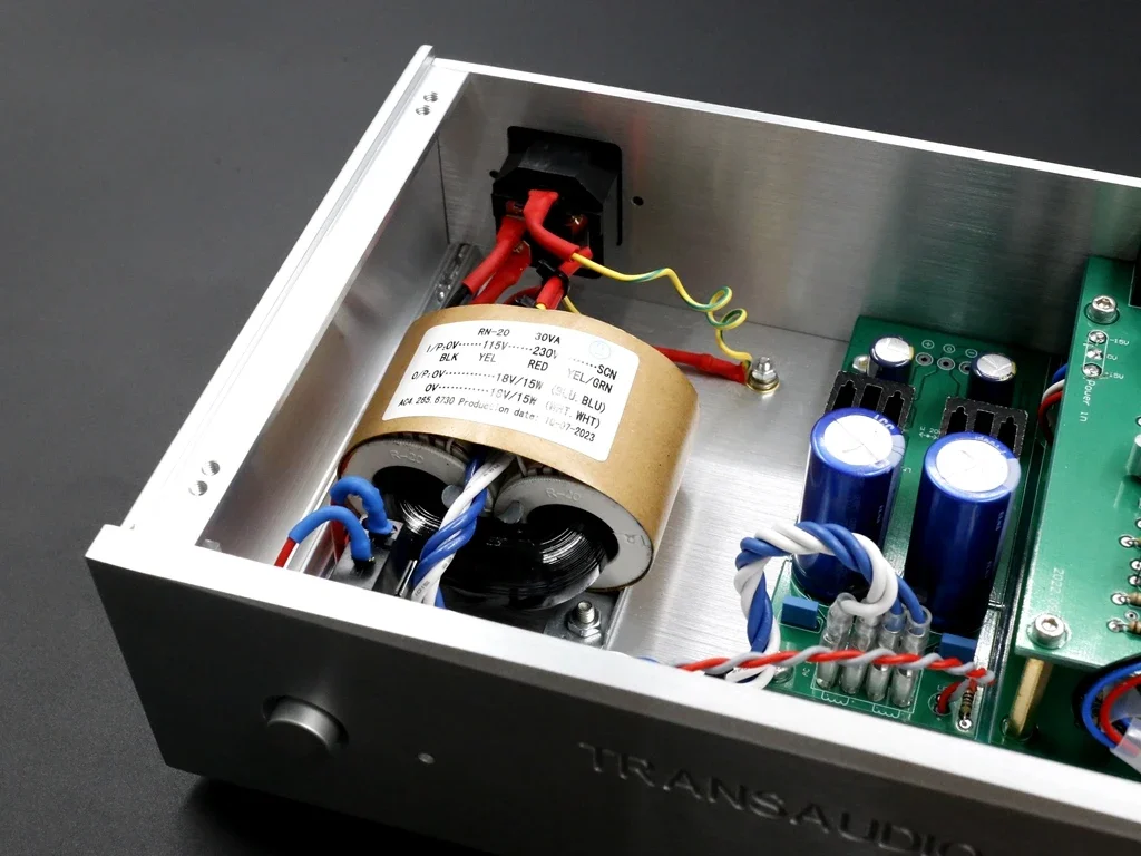 

chuansheng MBL6010D C7mini ultra-low distortion ultra-low noise fever-grade preamplifier