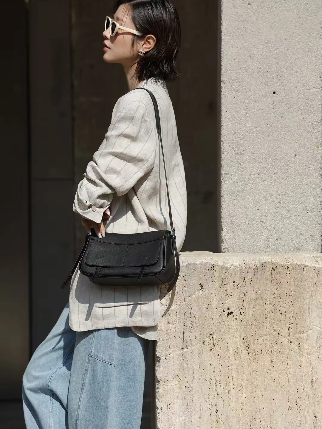 

Leather Crossbody Bag Soft Tanned Cowhide Casual Versatile Camera Bag Unique Design Women's Handbag Cotton Detachable ...