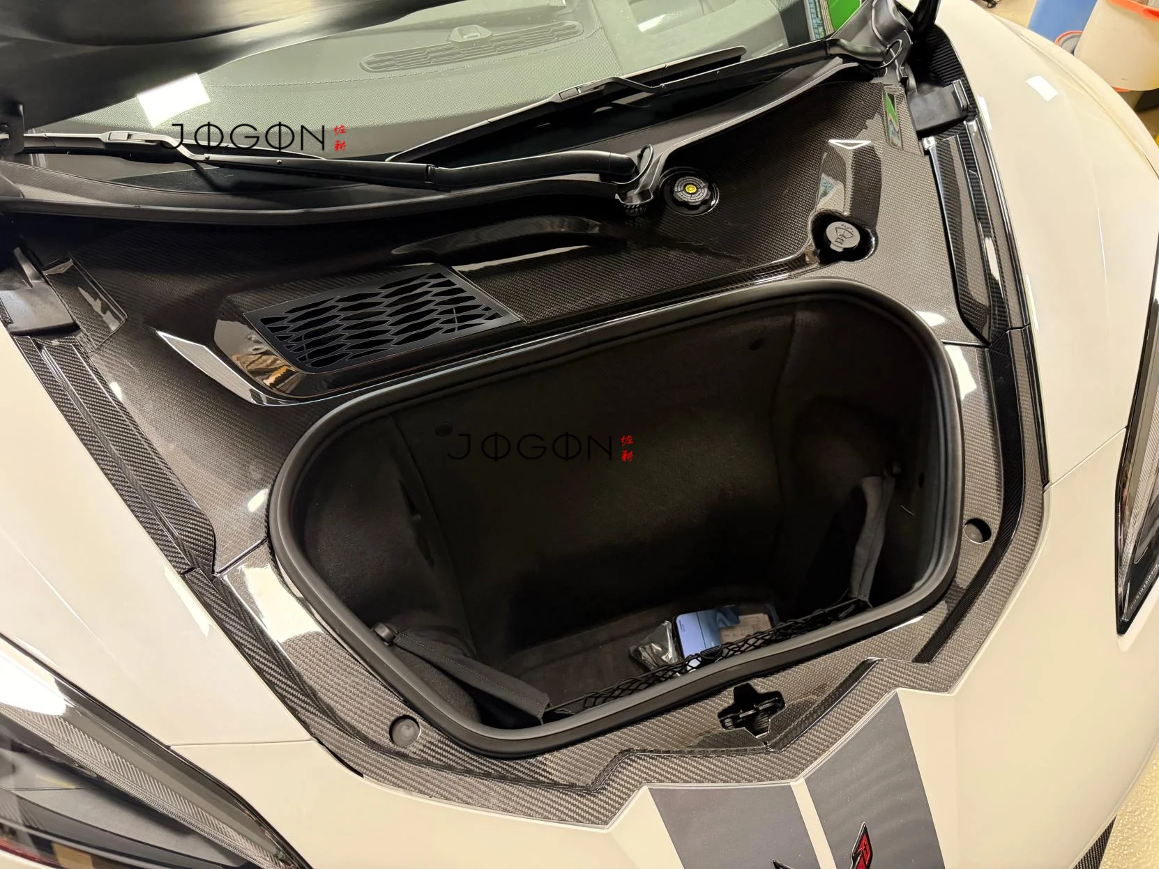 Dry Carbon Fiber Car Front Truck Storage Side Cover Panel For Chevrolet Corvette C8 Stingray Coupe Convertible ZR1 Z06 Z51 E-Ray