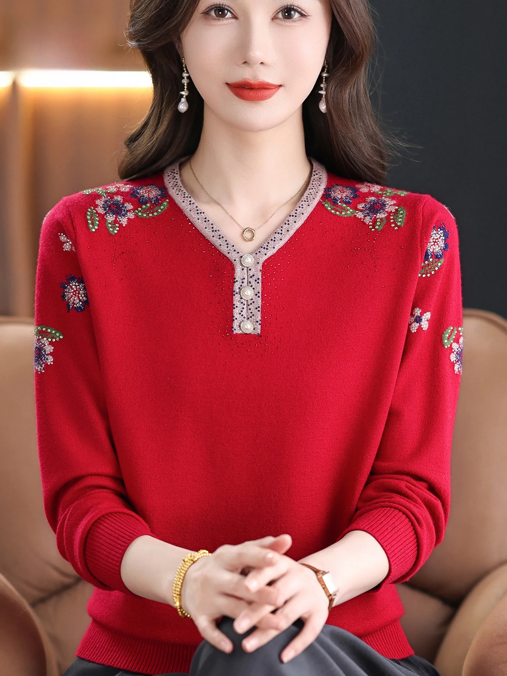 

Faionable Embroidered Knitted Sweater Base Top for Middle-Aged Women Autumn Winter Luy Year Red Stitched Mom Clothes