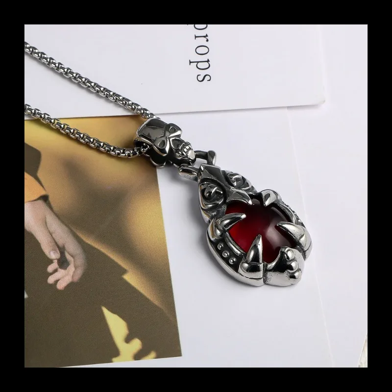 التيتانيوم الصلب والمجوهرات، خمر الجمجمة مشبك الرمان الأحمر الأحجار الكريمة الأزياء محب قلادة قلادة الملحقات SP442