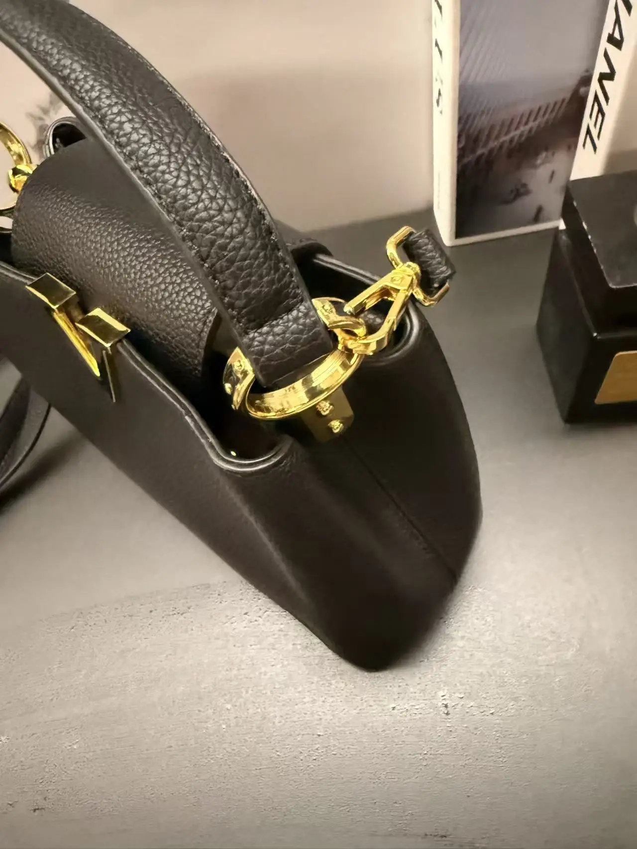 حقيبة يد فاخرة جديدة مع شعار المرأة الاتجاه حقيبة تسوق جلدية العلامة التجارية الأصلية الكلاسيكية حقائب كتف كروسبودي الإناث مع حزام