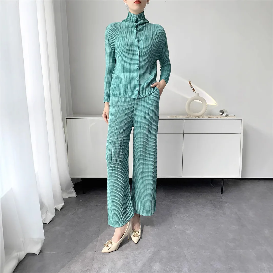 

Miyake Style Pleated Suit for Women 2025 New Fashion Plaid Printed Long-sleeved Shirt + Casual Trousers Two-piece Set